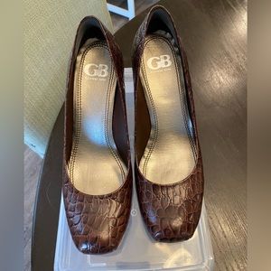 Gianni Bini -Alligator print size 9 heels